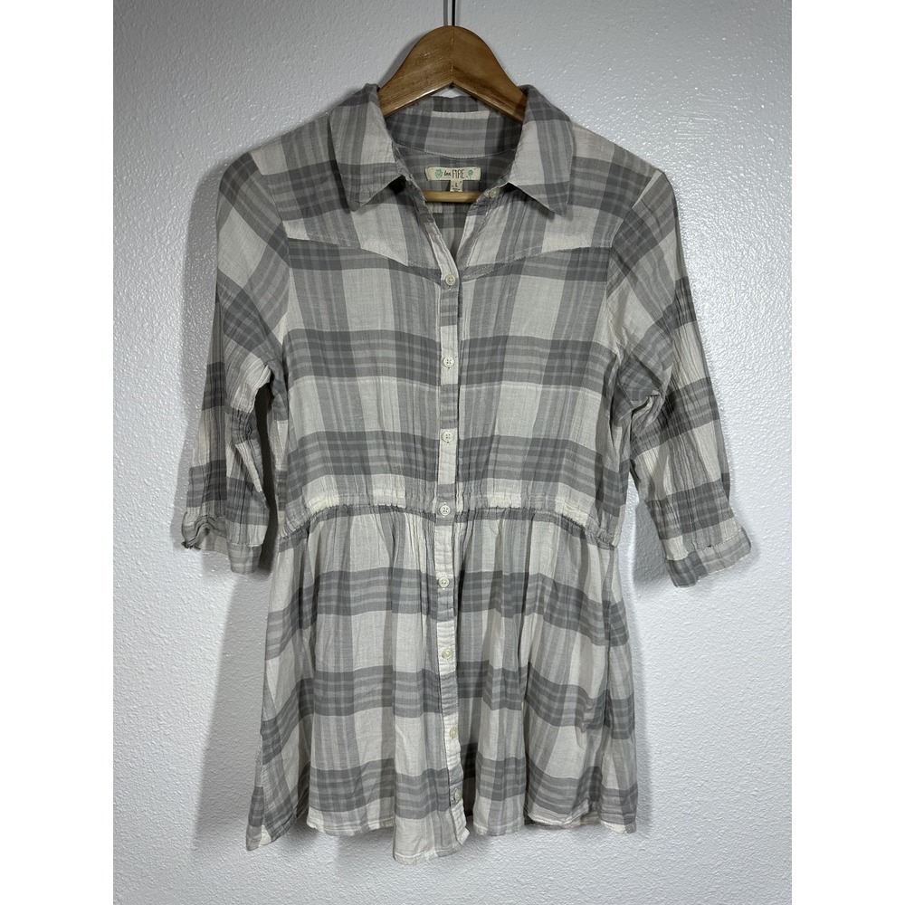 Love Fire Shirt Womens Large‎ Gray White Plaid Button Down Peplum Tunic Blouse